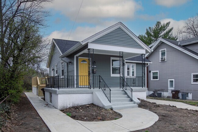 2145 Quatman Ave in Cincinnati, OH - Building Photo - Building Photo