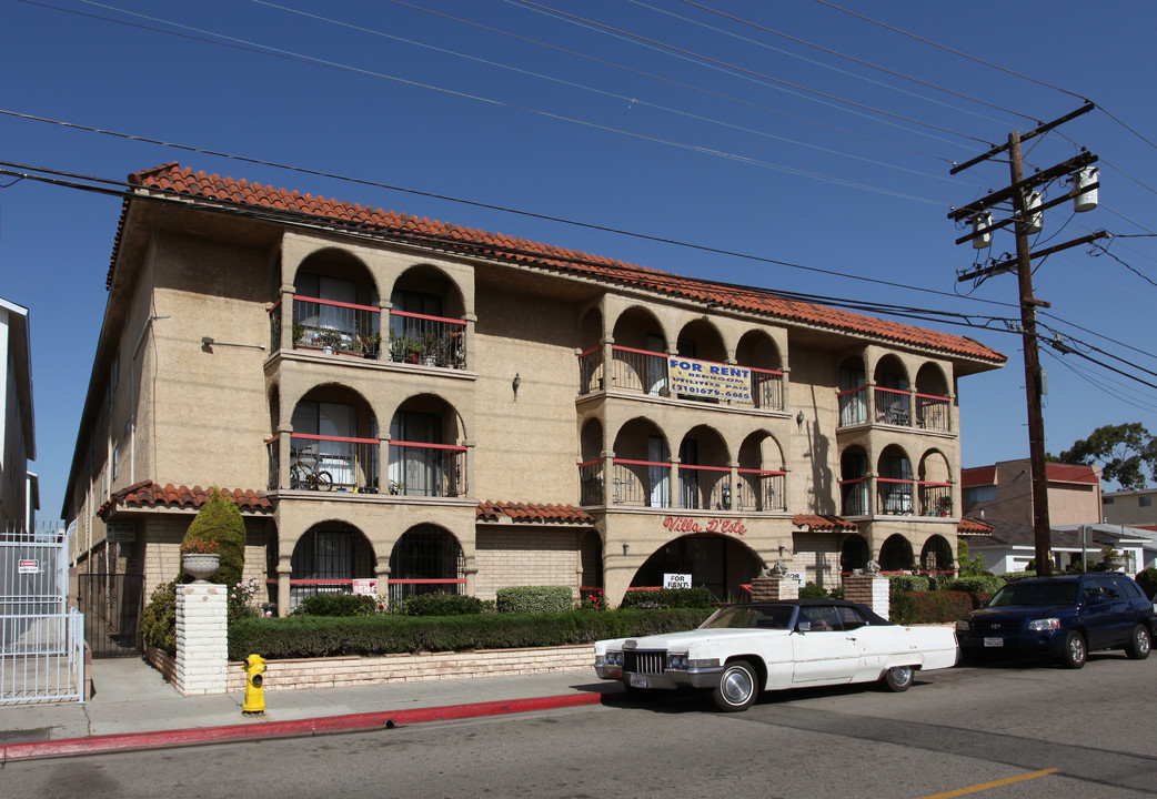 Villa D'Este Apartments in Hawthorne, CA - Building Photo