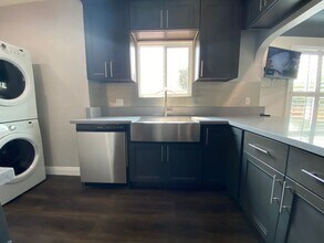 702 N McCadden Pl in Los Angeles, CA - Building Photo - Building Photo