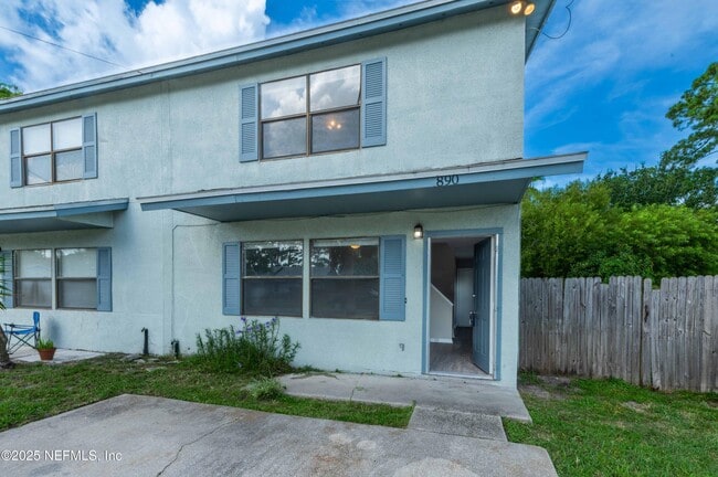 890 Hibiscus St in Atlantic Beach, FL - Building Photo - Building Photo