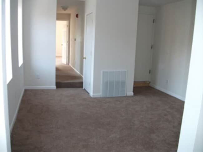 property at 4940 Penn St