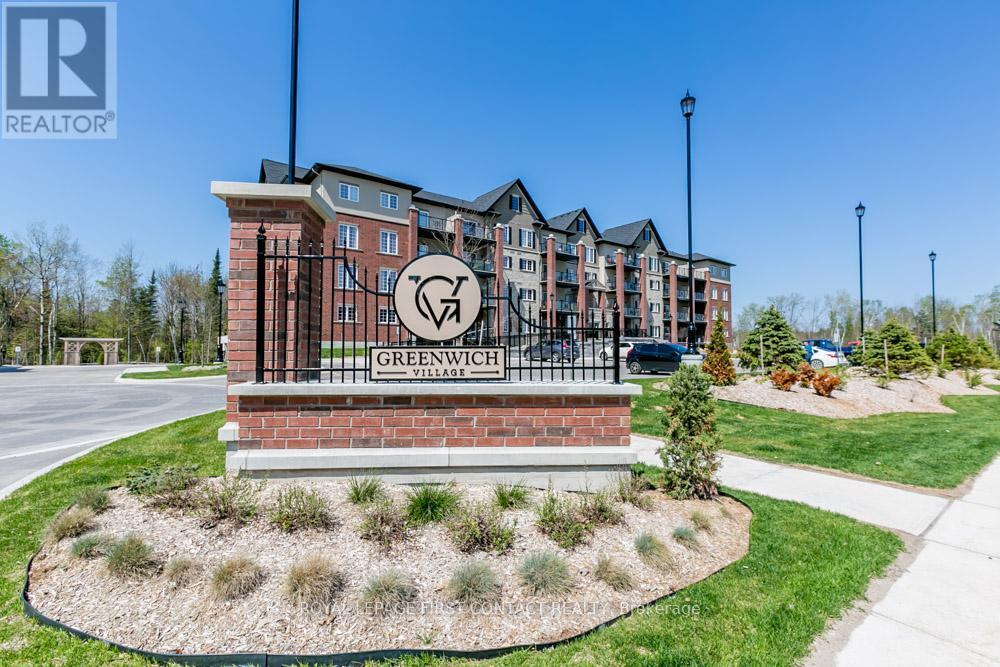 5-215 Greenwich St in Barrie, ON - Building Photo