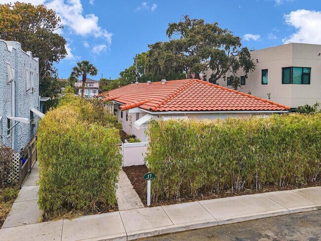17 S Ocean Blvd in Lake Worth Beach, FL - Building Photo - Building Photo