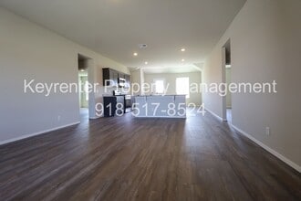 1407 E Honolulu Pl in Broken Arrow, OK - Building Photo - Building Photo