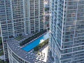 485 Brickell Ave, Unit 1609 in Miami, FL - Building Photo - Building Photo