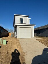 7306 India Star in San Antonio, TX - Building Photo - Building Photo