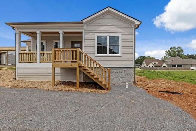 property at 1902 Hickory Valley Rd