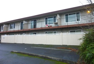 TWIN APARTMENT HOMES in Burien, WA - Foto de edificio - Building Photo