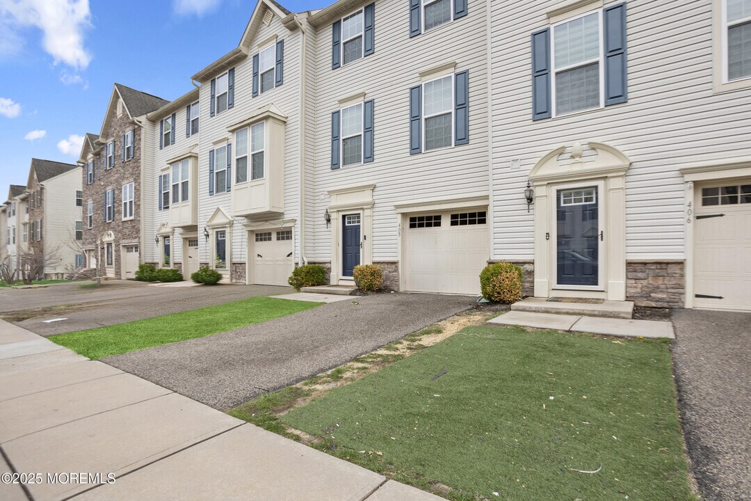 405 Susquehanna St in Toms River, NJ - Building Photo