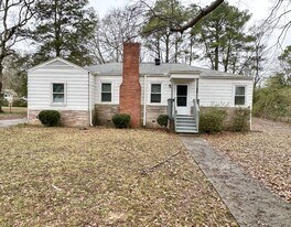 940 Meadowbrook Dr in Birmingham, AL - Building Photo