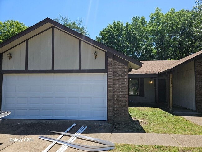 property at 6175 Scarlet Leaf Dr