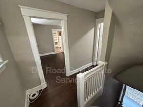 1852 Hewitt Ave in Cincinnati, OH - Building Photo - Building Photo