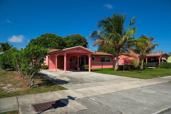 231 NW 20th St in Pompano Beach, FL - Building Photo - Building Photo