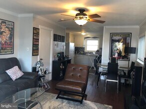 212 W 6th Ave in Conshohocken, PA - Foto de edificio - Building Photo