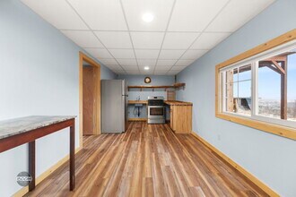 8153 Stewart Mountain Dr in Anchorage, AK - Building Photo - Building Photo