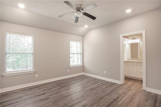 property at 25 Lockhart Ln