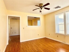 1037 Cass Ave in Woonsocket, RI - Foto de edificio - Building Photo