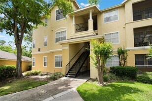 2652 Robert Trent Jones Dr in Orlando, FL - Building Photo