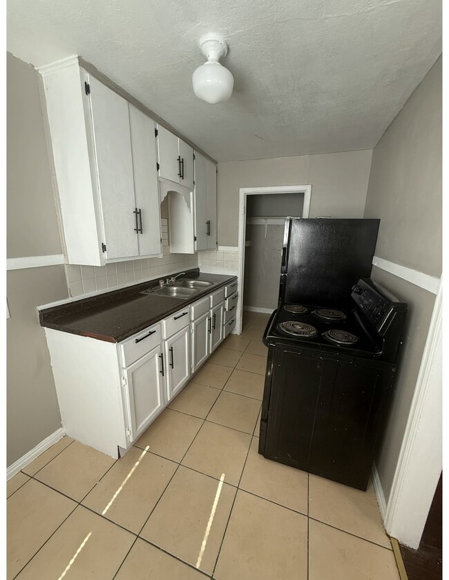 810 S Terrace Dr in Wichita, KS - Building Photo - Building Photo