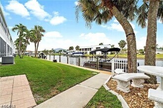 708 Victoria Dr in Cape Coral, FL - Building Photo - Building Photo
