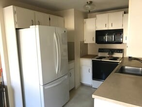 522 Twin Lakes Dr in Halifax, MA - Building Photo - Building Photo