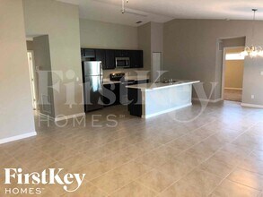 2477 SW Aberdeen St in Port St. Lucie, FL - Building Photo - Building Photo