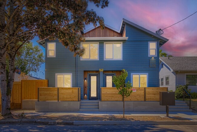 property at 4475 SE 28th Pl