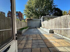 101 Pioneer St in Brooklyn, NY - Building Photo