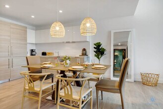 777 N Ocean Dr in Hollywood, FL - Foto de edificio - Building Photo