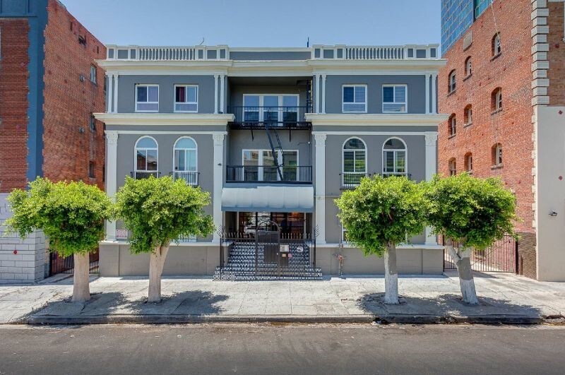 681 Shatto Pl-Unit -310 in Los Angeles, CA - Foto de edificio