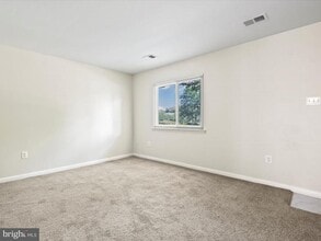 8633 Madera Ct in Manassas Park, VA - Building Photo - Building Photo