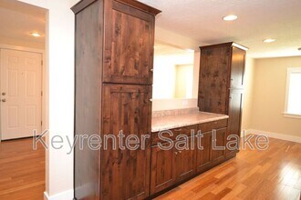201 E 8800 S in Sandy, UT - Building Photo - Building Photo