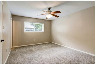 13822 Wickersham Ln in Houston, TX - Building Photo - Building Photo