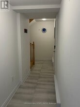 51 Hay Ln. in Barrie, ON - Building Photo - Building Photo