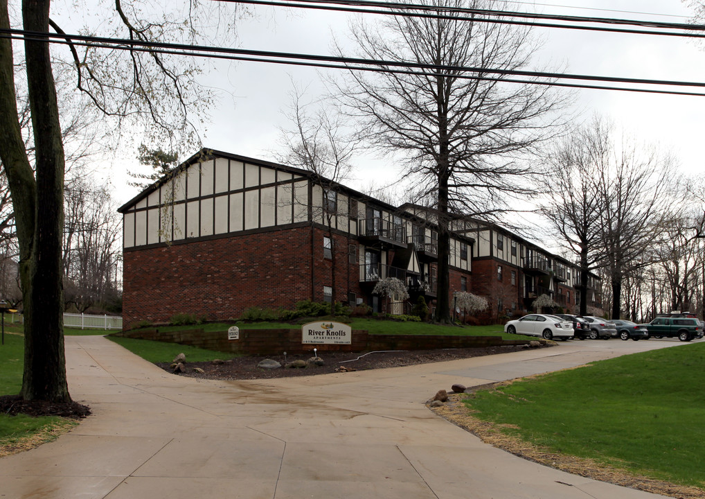 River Knolls Apartments in Munroe Falls, OH - Foto de edificio