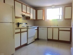 41 Fairmount Pl in Leominster, MA - Building Photo - Building Photo