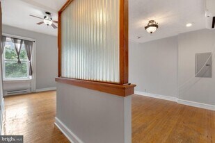 707 W Girard Ave in Philadelphia, PA - Building Photo