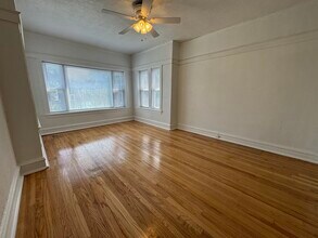 5438 W Potomac Ave in Chicago, IL - Building Photo - Building Photo