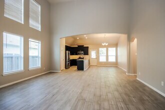 28923 Hidden Lake W in Magnolia, TX - Foto de edificio - Building Photo