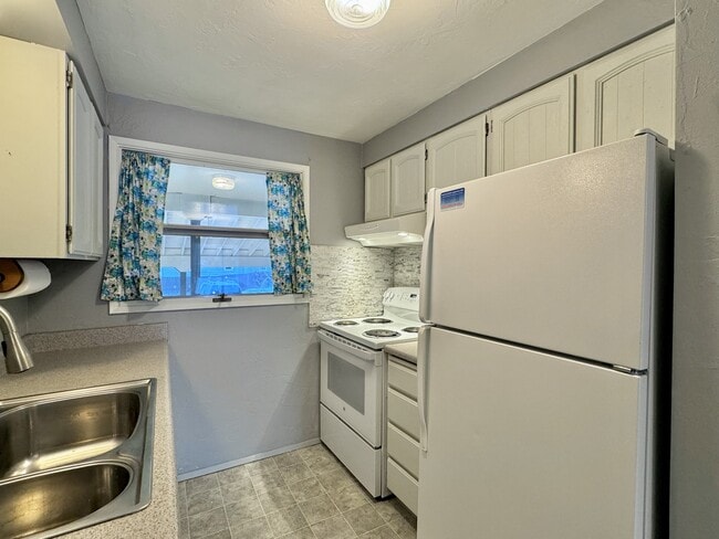 property at 3264 Mendenhall Loop Rd