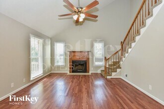 609 W Creek Dr in Clarksville, TN - Building Photo - Building Photo