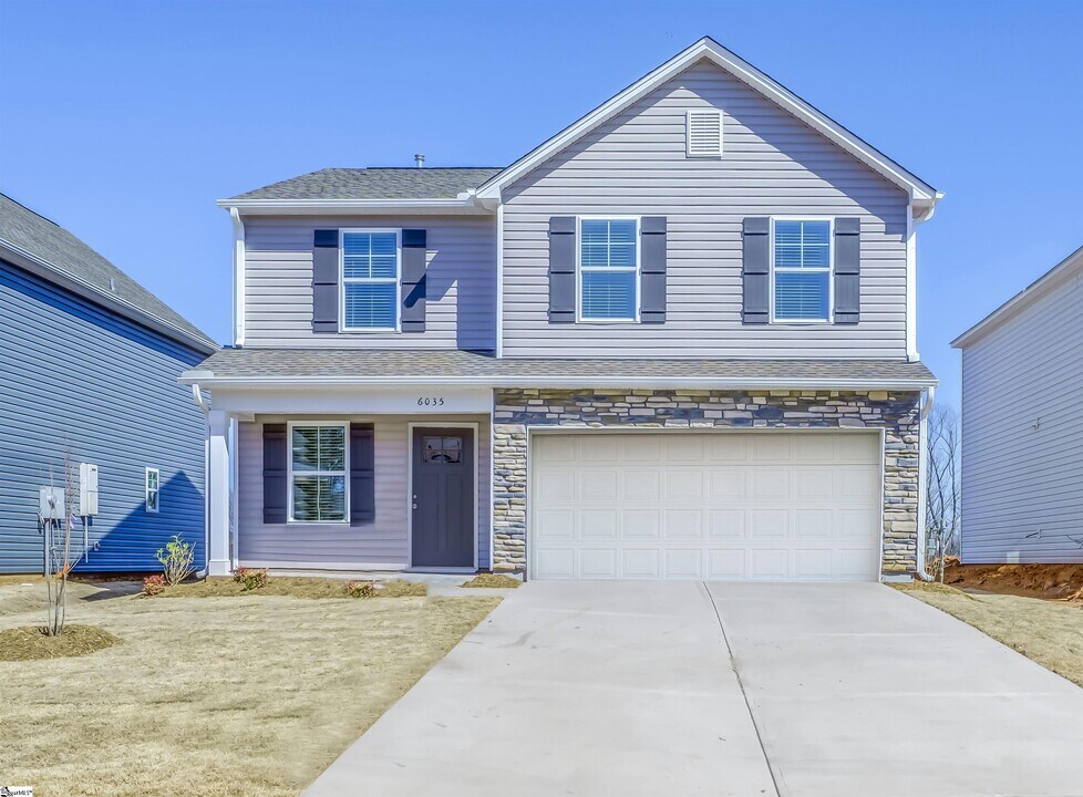 6035 Willutuck Dr in Boiling Springs, SC - Building Photo