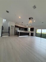 10479 NW 82nd St in Doral, FL - Building Photo