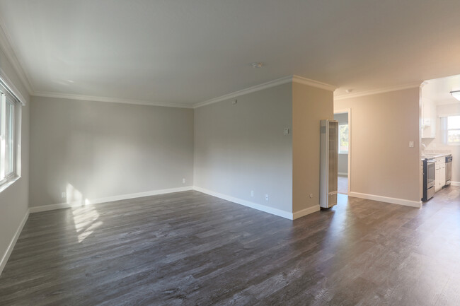 658 Sierra Vista in Mountain View, CA - Building Photo - Interior Photo