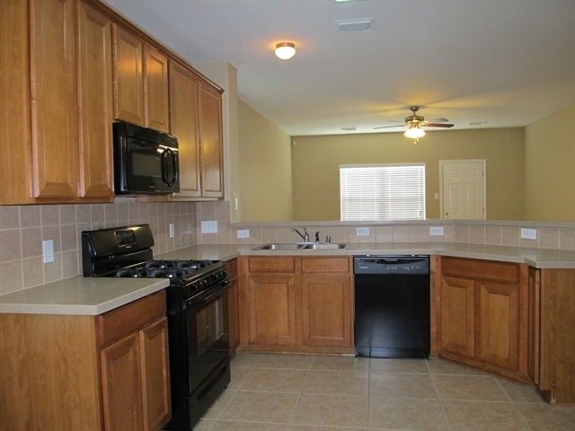 23111 Sawmill Cross Ln in Spring, TX - Building Photo - Building Photo