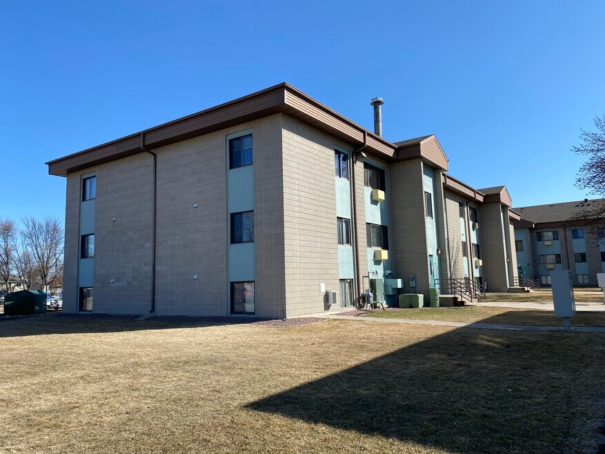 504 3rd Ave N Apartments and Nearby Wahpeton Apartments For Rent