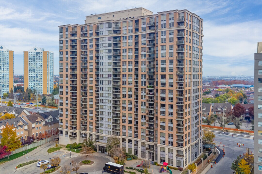 The Residence of Strathaven in Mississauga, ON - Building Photo