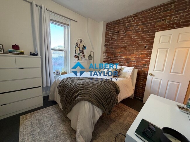 210 Hemenway St, Unit 218-2 in Boston, MA - Building Photo - Building Photo