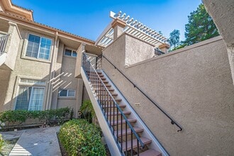 25859 McBean Pkwy in Santa Clarita, CA - Building Photo - Building Photo