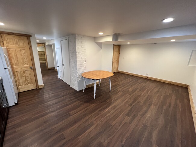 913 Webster Ave in Wheaton, IL - Building Photo - Building Photo